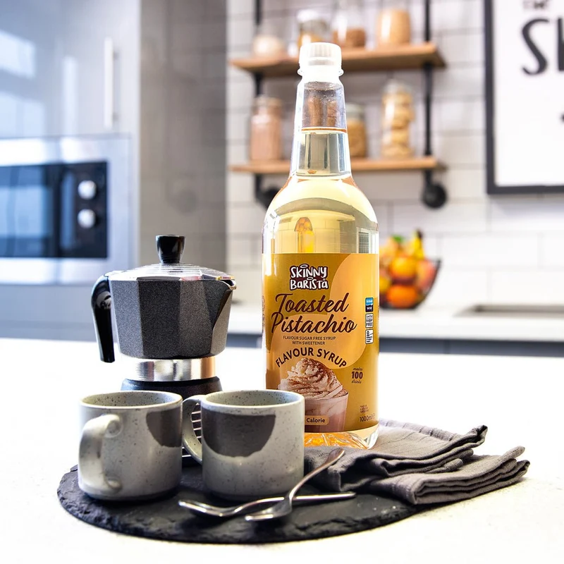 Skinny Barista Sirup mit geröstetem Pistaziengeschmack – Kalorienfreier, zuckerfreier Skinny Coffee – 1 Liter (Limitierte Edition)